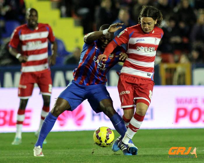Iturra, durante el último partido ante el Levante. (LOF)