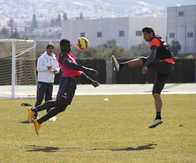 El Granada sigue preparando el choque contra el Málaga 