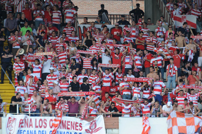 Afición desplazada a Vallecas el año de la salvación 