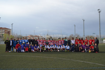 Foto de familia de los participantes en el torneo