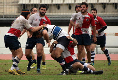 Lance del partido entre ambos equipos en la primera vuelta 