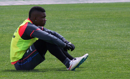 Jhon Córdoba tras un entrenamiento en la Ciudad Deportiva Provincial de Armilla