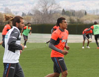 Murillo intentará llegar a tiempo para el choque contra el Madrid 