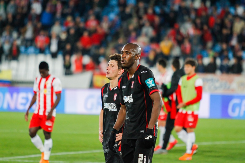 Las caras de Piti y Nyom reflejan la situación actual del equipo (LOF)