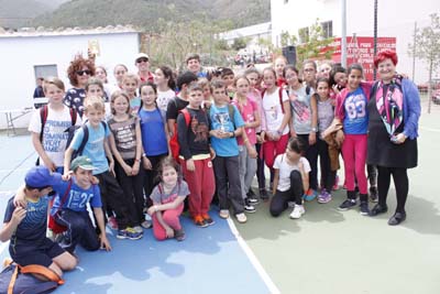 Algunos de los escolares participantes en la prueba de orientación 