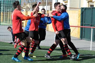 Los jugadores del Cúllar celebran un gol 