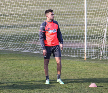 Robert Ibáñez no podrá jugar contra el Valencia 