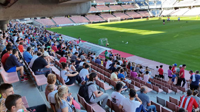 La sesión de la pasada semana congregó a unas dos mil personas