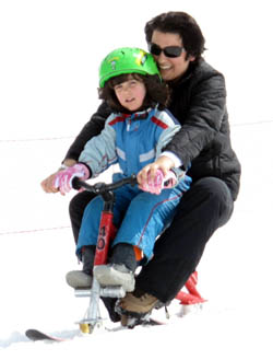 Practicando bici nieve en la Fuente del Mirlo