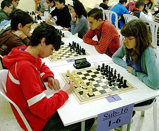 Daniel Jaramillo en una partida con Verónica Salido (GRJ)