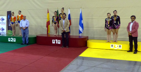 Podium del Open Internacional de Acrobática celebrado en el Palacio de Deportes