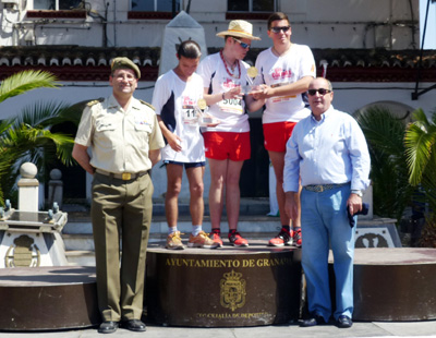 Podio de distapacitados en la Carrera Fuerzas Armadas (GRJ)