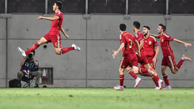 Los jugadores celebran uno de los tantos conseguidos 