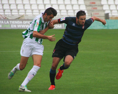 Bougaidis en un encuentro con el filial rojiblanco 