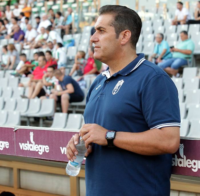 Sandoval antes del inicio de la contienda (EDU LUQUE)