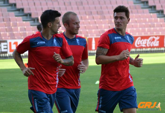 Larsson durante un entreno de esta pretemporada en Los Cármenes (LÁZARO)