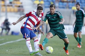 Rubén Pérez durante una acción del encuentro ante el Betis.