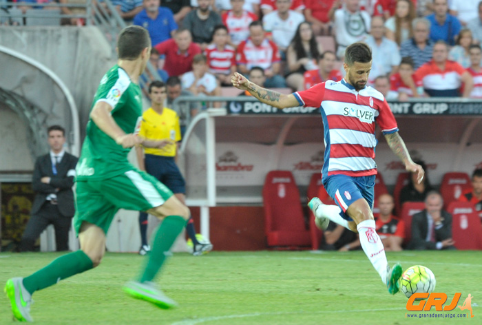 Javi Márquez durante la derrota de su equipo en Los Cármenes (J. M. BALDOMERO)