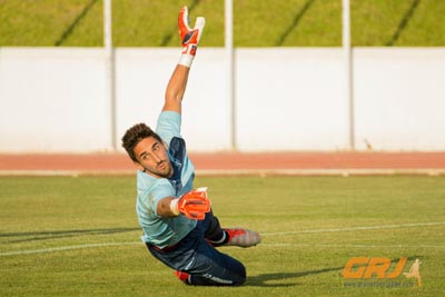 Oier buscará oportunidades lejos de Los Cármenes (ROMERO)