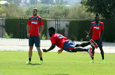 La plantilla rojiblanca vuelve al trabajo (AZCOYTIA)