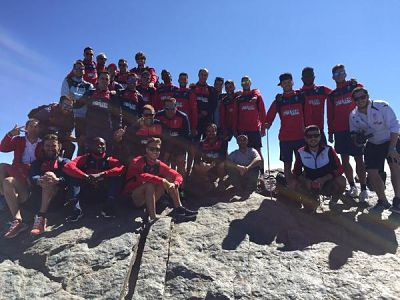 Los jugadores han coronado el Veleta (GRANADA CF)