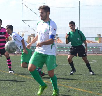 El Huétor Vega se dio un fesntín goleador (ARCHIVO)