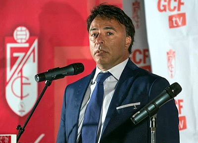 El presidente del Granada, satisfecho con el trabajo de su equipo en el Bernabéu.