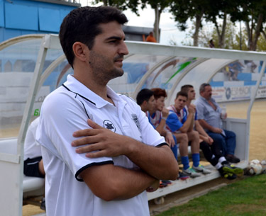 José Burgos a intentar rubricar el gran inicio liguero de su equipo.(LÁZARO)