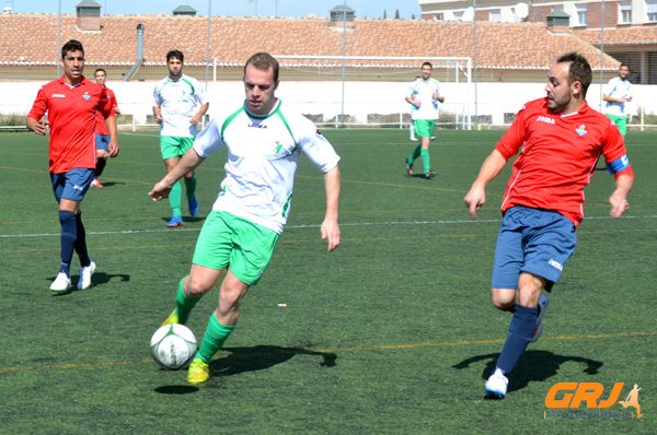 Los hueteños tuvieron que contentarse con el empate (ARCHIVO)