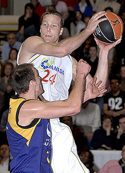 Curtis Borchardt será uno más en la grada (ACB.COM)