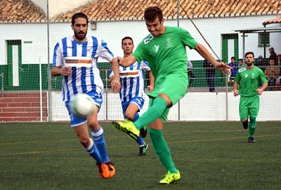El Huétor Vega no pudo sumar ante el Berja 