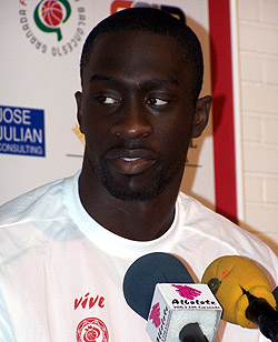 Mensah-Bonsu en su presentación (GRJ)