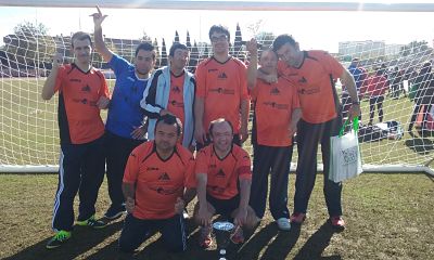 Los hueteños celebran su triunfo 