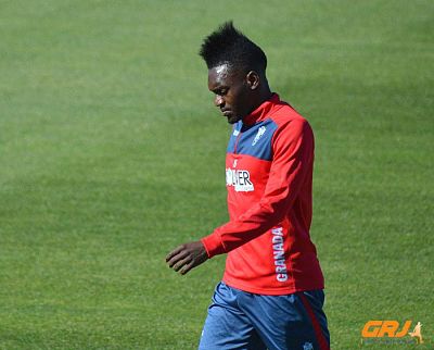 Thievy tiene pie y medio fuera del Granada 