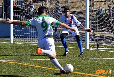 El Alfacar se llevó los tres puntos 