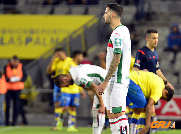 Los rojiblancos sufrieron una dolorosa derrota ante Las Palmas