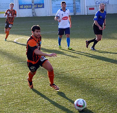 Los lojeños caen a la tercera plaza tras empatar con El Palo (CASTILLO)