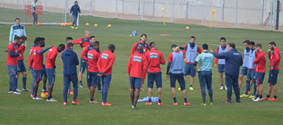 Los jugadores escuchan a Sandoval 