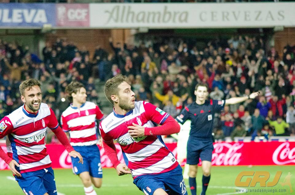 Rochina celebra el tanto que dio la victoria ante el Getafe. (V. CARVAJAL)