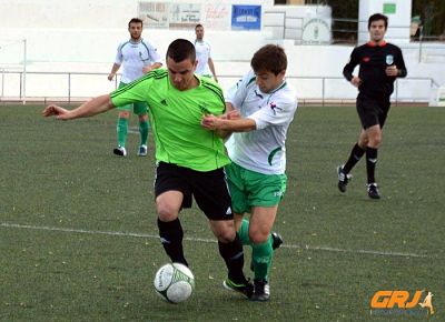 El Huétor Vega corta su buena racha 