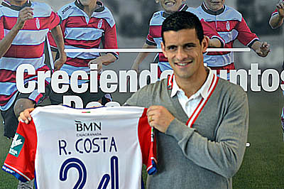 Ricardo Costa ya luce como rojiblanco (GRJ)