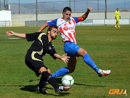 Partidazo en el campo del Arenas de Armilla CyD.(LÁZARO)
