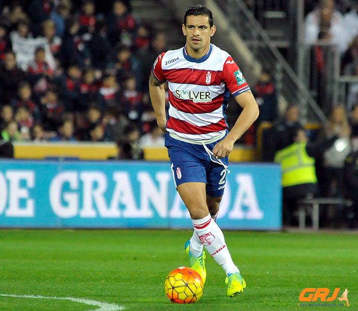 Costa debutó con la elástica del Granada CF ante el Real Madrid.