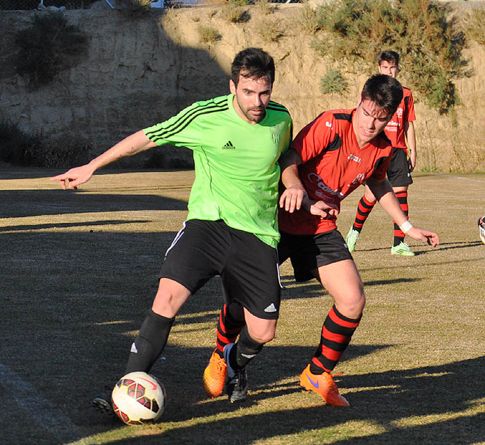 El Purullena CF vuelve a hacerse fuerte en su feudo (ARCHIVO)