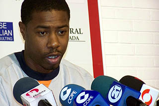Jimmie Hunter en la rueda de prensa previa al encuentro (GRJ)