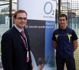 El Fandi junto a Manuel Novoen las instalaciones de O2 
