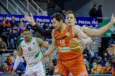 Jesús Fernández tiene que liderar al equipo 