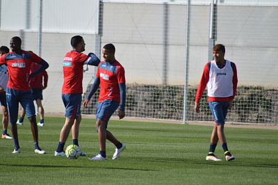 El Arabi y Peñaranda ya están en Granada 