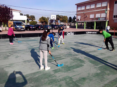 Los jóvenes descubren un nuevo deporte 