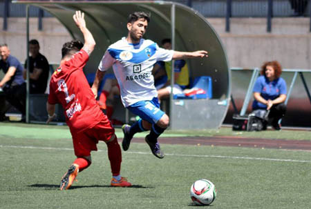 Los lojeños mantienen sus opciones para jugar por el ascenso (CASTILLO)